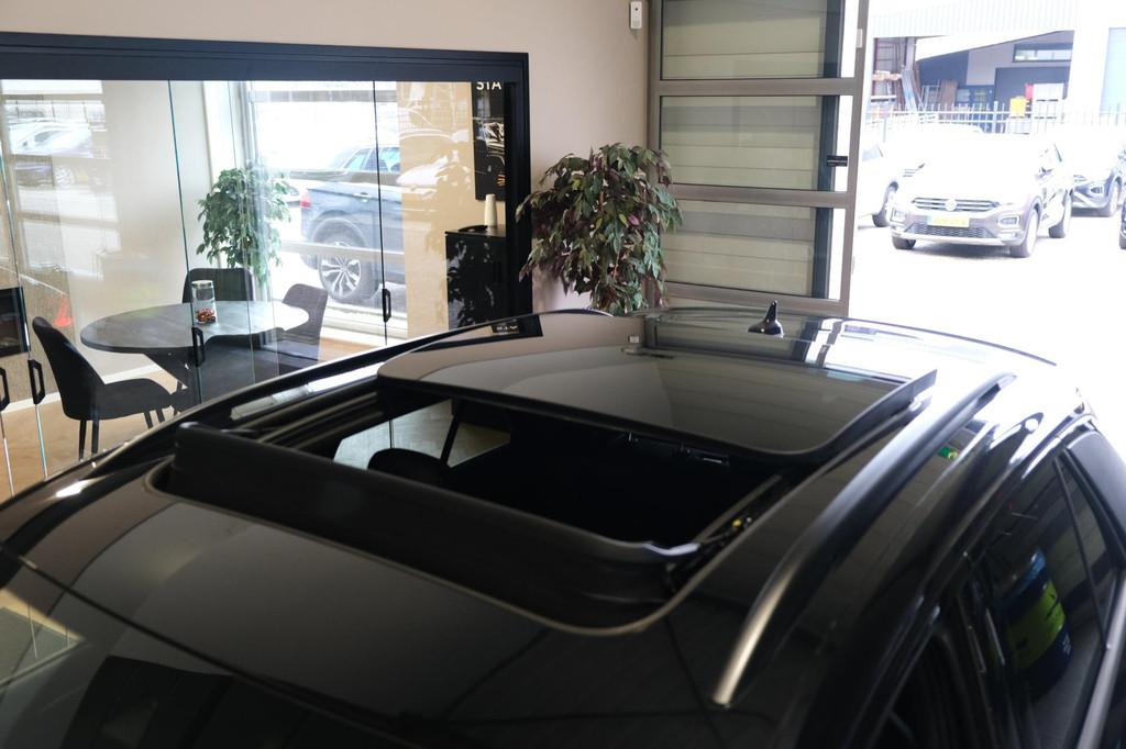 Volkswagen T-Roc 2.0 TSI 4Motion R 300PK Facelift Pano Leder, Auto's, Volkswagen, Automaat, USB, Gebruikt, Zwart