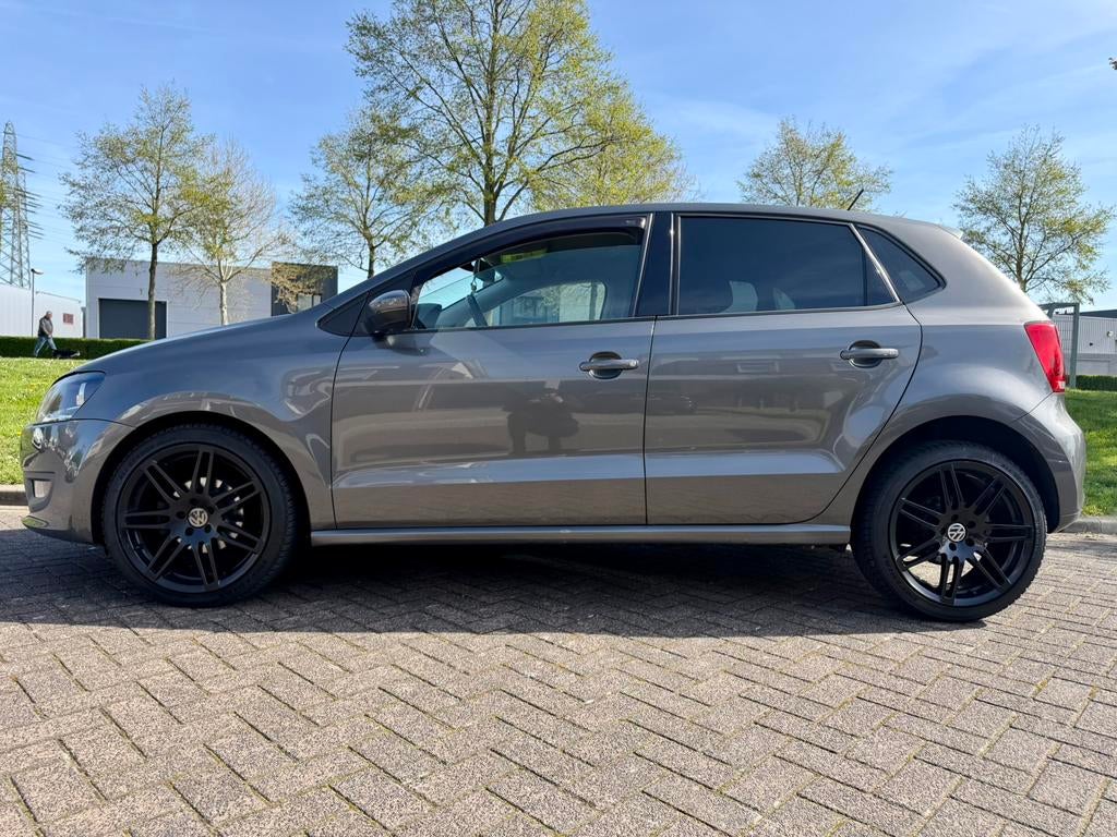 Volkswagen Polo 1.6 TDI 66KW DSG 2011 Grijs, 23 km/l, Diesel, Particulier, 111 €/maand