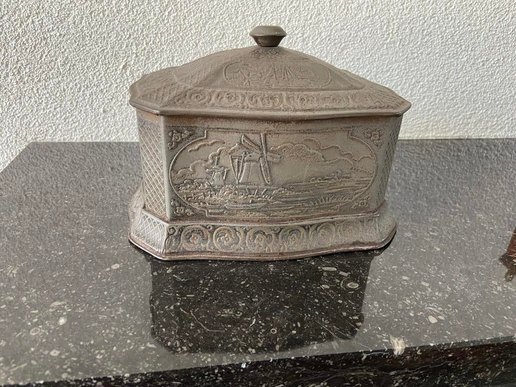Oude tabaksdoos met reliëf, Antiek en Kunst, Ophalen of Verzenden