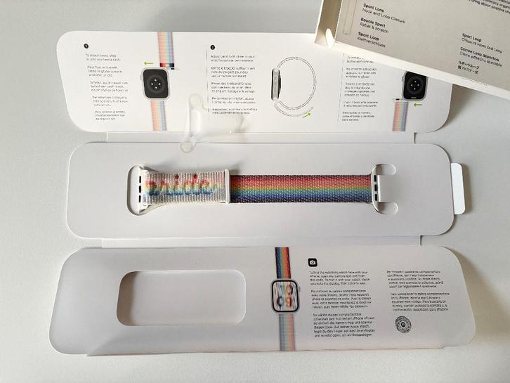 Apple Watch Sport Loop Pride Edition Band 42/44/45/46/49 mm, Telecommunicatie, Wearable-accessoires, Zo goed als nieuw, Bandje