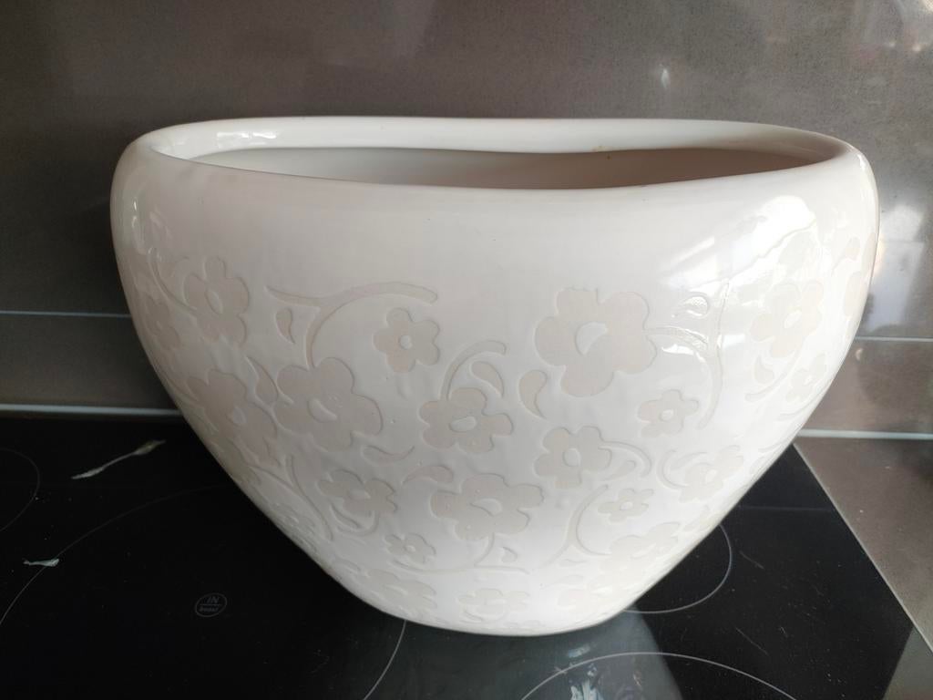 Ovalen bloempot met motief - Oslo Keramiek, Tuin en Terras, Bloempotten, Gebruikt, Binnen, Ophalen of Verzenden, Overige vormen