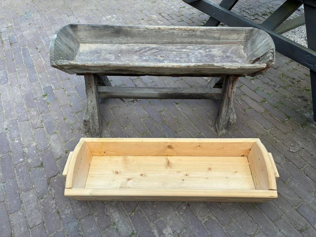 Een oude trog en een nieuwe trog, Minder dan 30 cm, 100 cm of meer, Ophalen of Verzenden, Zo goed als nieuw