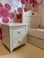 Kinderkamer meisjeskamer bed nachtkastje kledingkast, Ophalen, Zo goed als nieuw, 180 cm of meer, 85 tot 100 cm