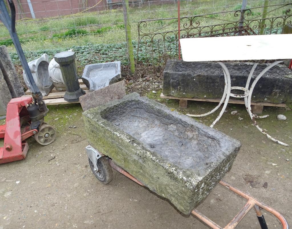 oude arduinen trog troggen plantenbak voederbak blauwe steen, Ophalen
