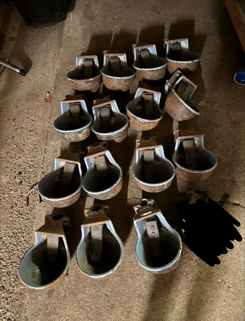 antieke koe drinkbakken, Dieren en Toebehoren, Ophalen, Gebruikt