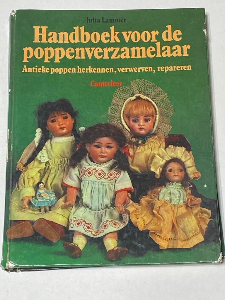 Handboek voor de poppenverzamelaar & Poppen (2 boeken), Ophalen of Verzenden, Gelezen