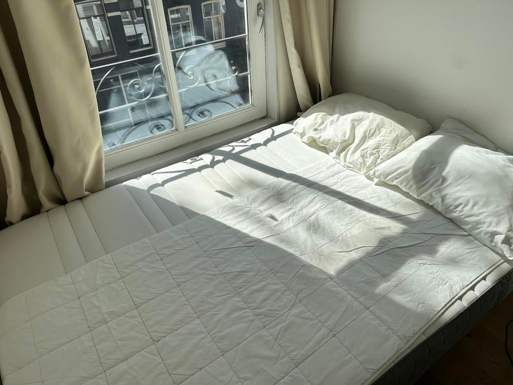 Queen-size Mattress & bedframe, perfectly new, 140x200cm, Ophalen, Modern and minimalist and authentic, Beige, Tweepersoons