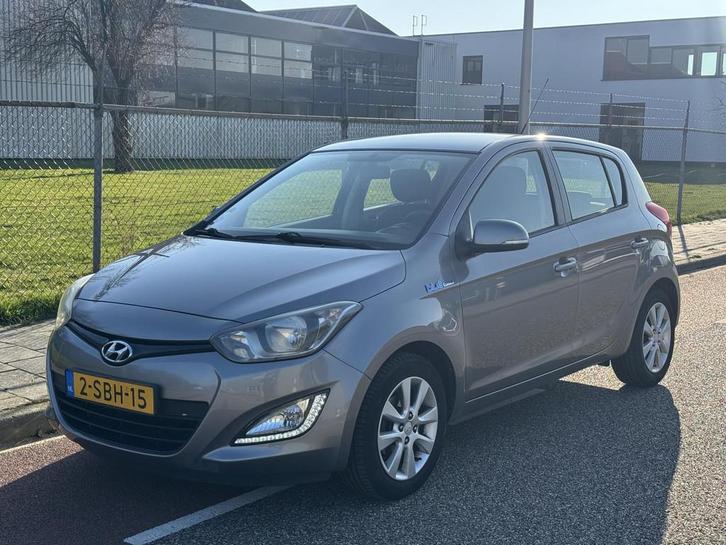 Hyundai i20 1.2i i-Deal 2e eig.| NAP | Dealer onderhouden!|, Auto's, Hyundai, Bedrijf, Te koop, i20, ABS, Airbags, Airconditioning