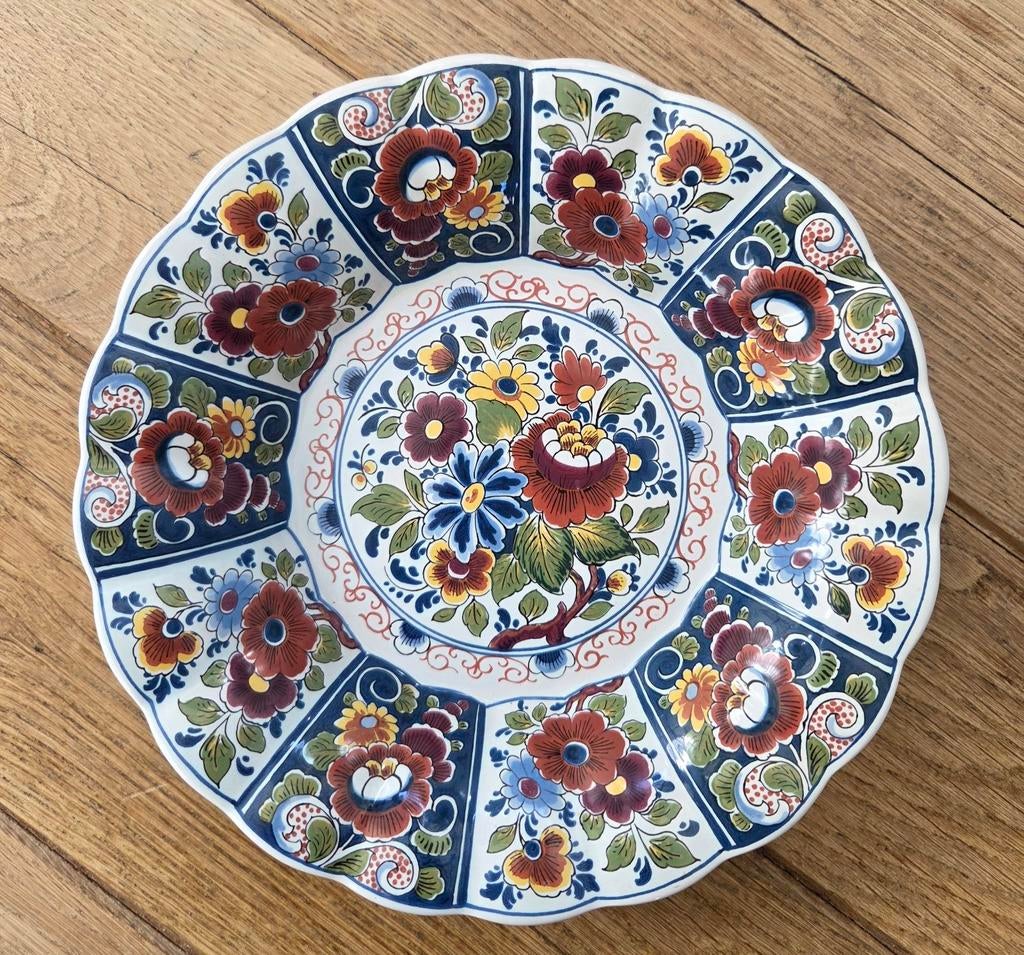 Oud Delft wandbord polychroom plateel, Antiek en Kunst, Antiek | Wandborden en Tegels, Ophalen of Verzenden