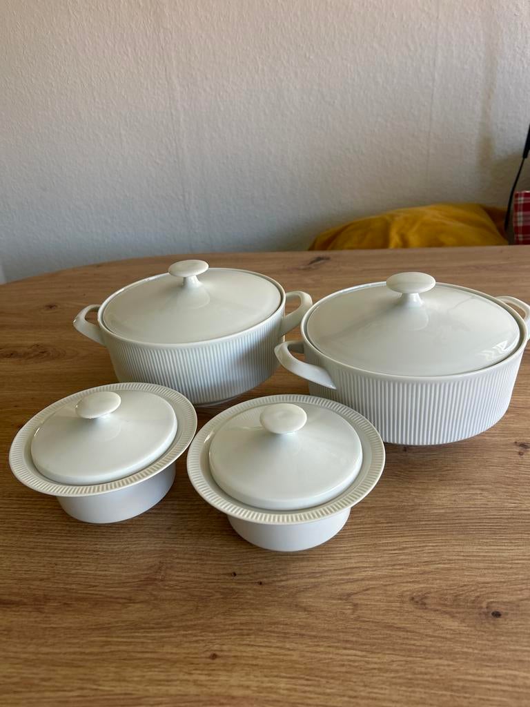 Arzberg servies Porseleinen Kommen/Schaaltjes met Deksel, Ophalen of Verzenden, Zo goed als nieuw, Kom(men), Effen