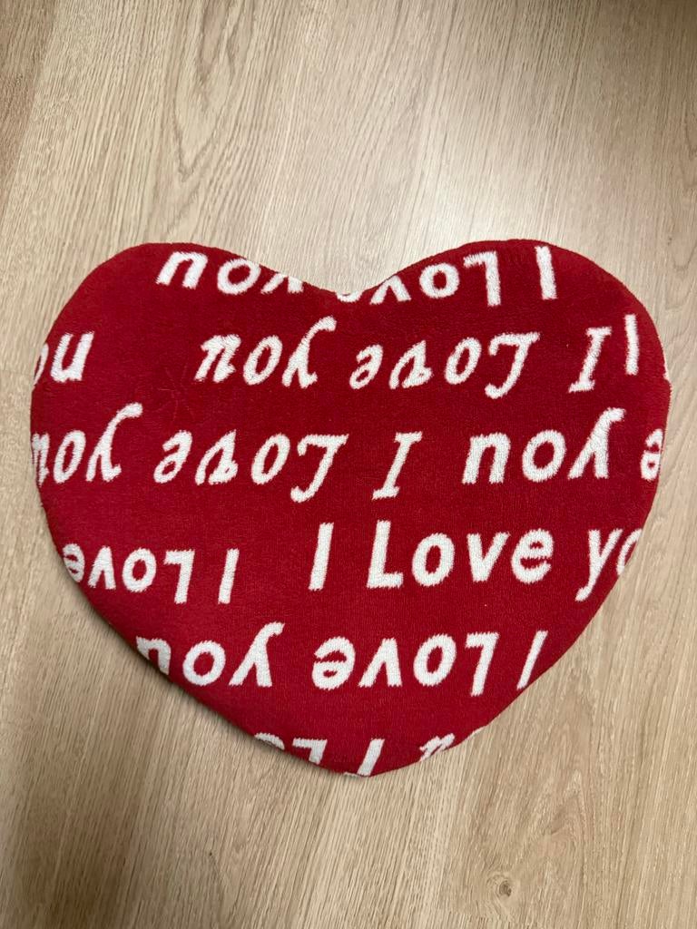 Rood hartvormig kussen met 'I Love You' tekst, Ophalen of Verzenden, Zo goed als nieuw, Rood, Hartvormig