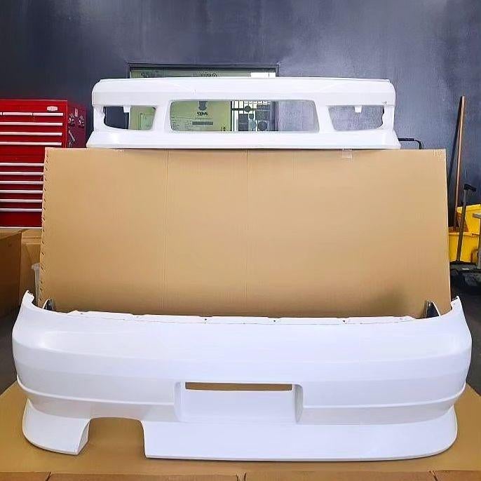 Uras Type-2 bodykit bumper skirt - Nissan 200sx S14, Auto diversen, Tuning en Styling, Ophalen of Verzenden