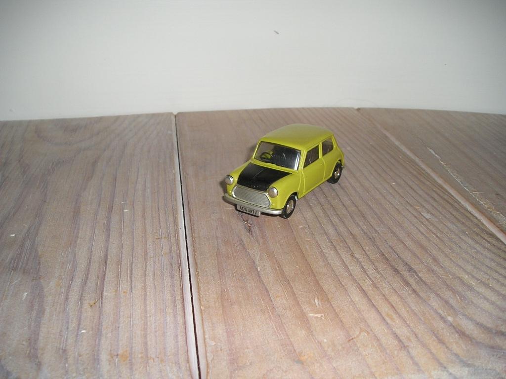 Corgi Toys Mini, Antiek en Kunst, Antiek | Speelgoed, Ophalen of Verzenden