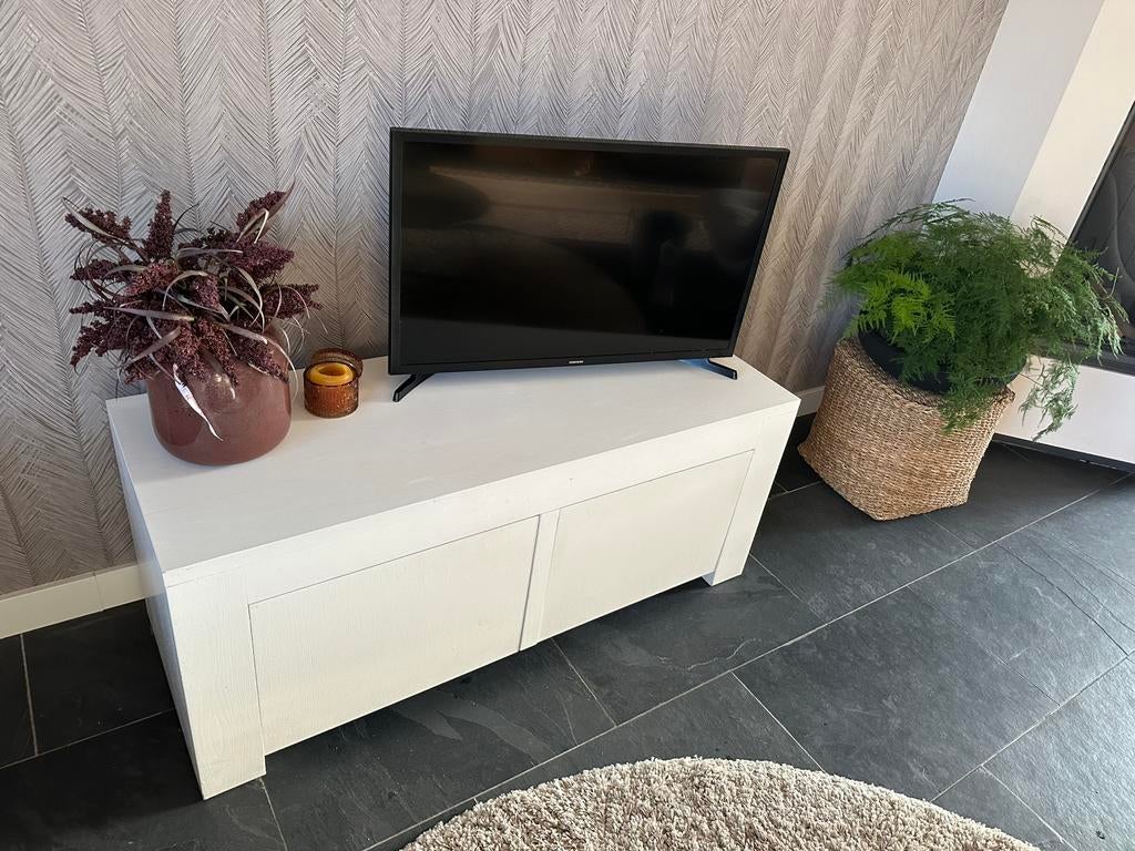 Tv kast massief hout, Troubadour tv meubel wit, Ophalen, 100 tot 150 cm, Zo goed als nieuw, Minder dan 100 cm