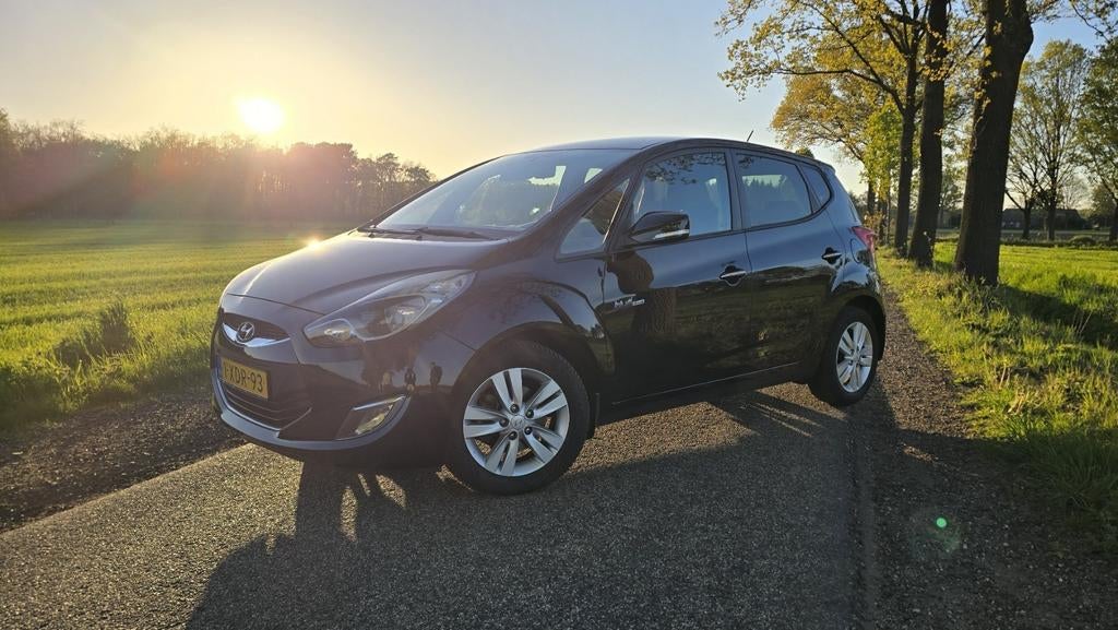 Hyundai iX20 1.4 Cvvt 2014 Zwart, Auto's, Hyundai, Voorwielaandrijving, Stof, Zwart, 4 cilinders