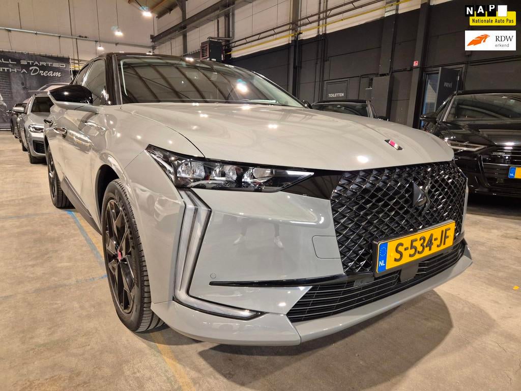 DS 4 E-Tense Performance Line - Hybrid - NL Auto - Camera -, Auto's, DS, Gebruikt, 4 cilinders, Bedrijf, Hybride Elektrisch/Benzine