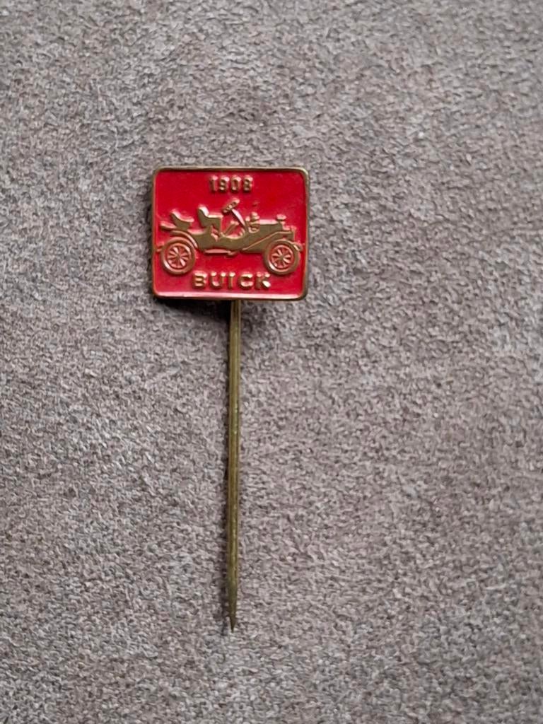 Speldje Buick 1908 - oldtimer, Verzamelen, Speldjes, Pins en Buttons, Ophalen of Verzenden, Gebruikt