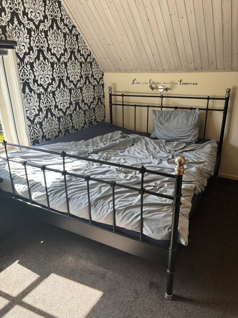 IKEA Tweepersoonsbed 180x90 cm met lattenbodem, Zwart, Tweepersoons, Zo goed als nieuw, Overige maten