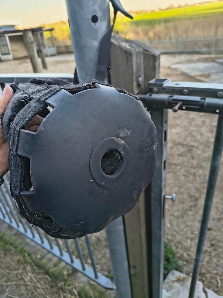 Graasmasker maat full 2 x, Dieren en Toebehoren, Ophalen of Verzenden, Gebruikt