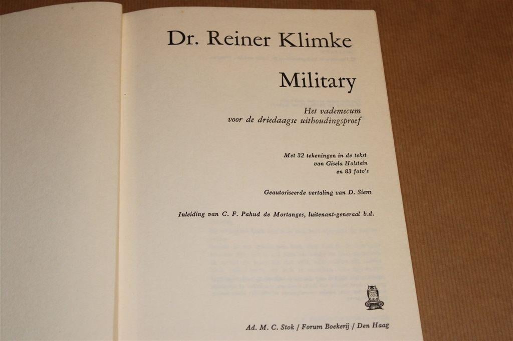 Military — Het Klassieke Handboek van Reiner Klimke [1969], Ophalen of Verzenden, Tweede Wereldoorlog, Gelezen, Overige onderwerpen