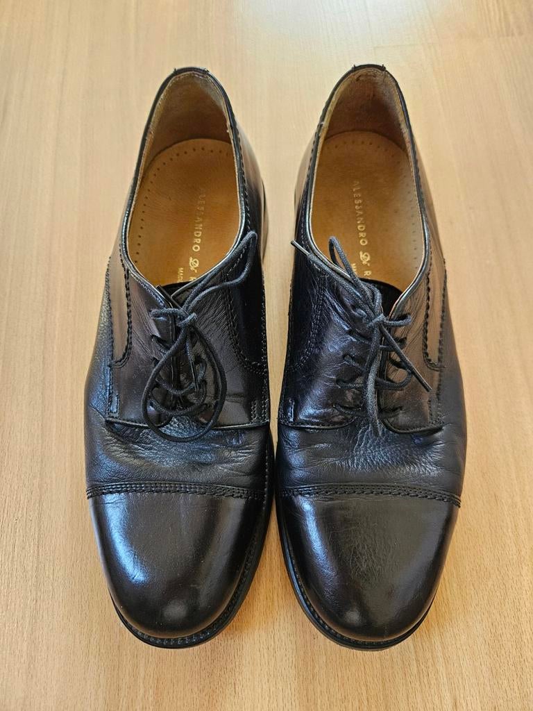Zwarte heren veterschoenen Alessandro di Roma maat 43, Kleding | Heren, Schoenen, Alessandro di Roma, Zwart, Ophalen of Verzenden
