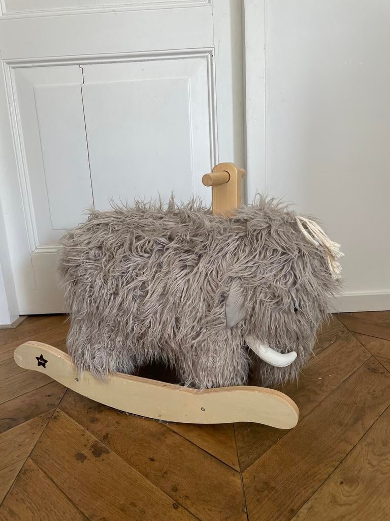 Kids Concept Mammoet Hobbeldier: Schattig en Speels, Ophalen, Zo goed als nieuw