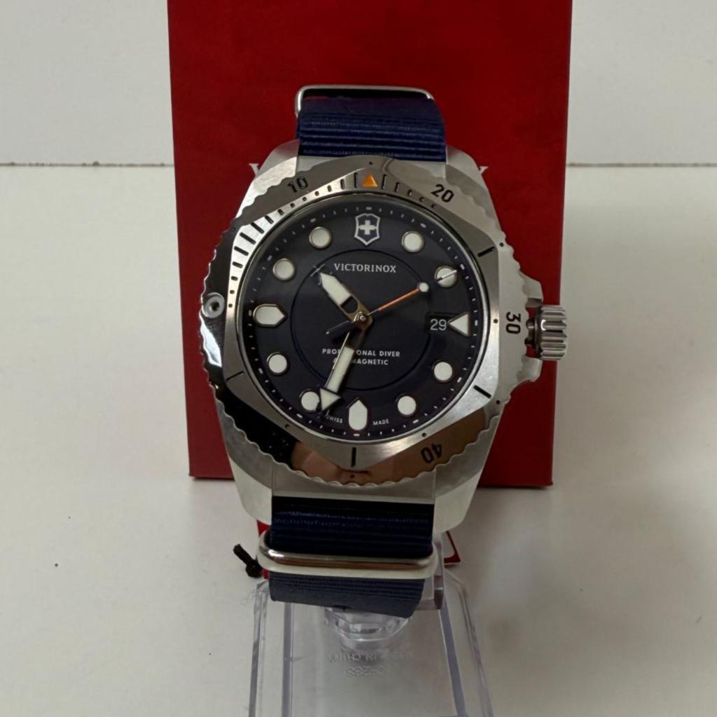 Victorinox Duikhorloge 241991 | ongedragen, Sieraden, Tassen en Uiterlijk, Horloges | Heren, Invicta, Nieuw, Support@invicta.com