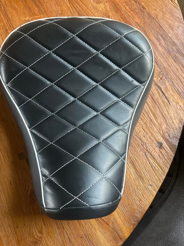 Zadel Sportster carburateur versie, Motoren, Onderdelen | Harley-Davidson, Ophalen of Verzenden, Gebruikt