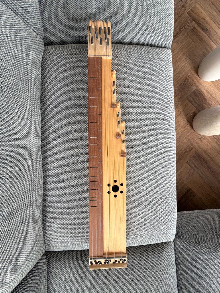 Hongaarse citera van de firma Szegedi Hangszergyár, Muziek en Instrumenten, Snaarinstrumenten | Overige, Ophalen, Zo goed als nieuw