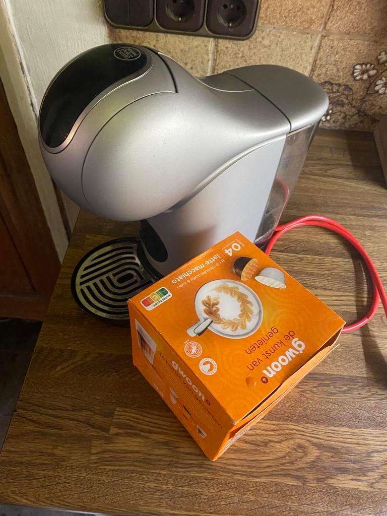 Dolce gusto koffiecupmachine, Witgoed en Apparatuur, Koffiezetapparaten, Ophalen, Zo goed als nieuw, Koffiemachine