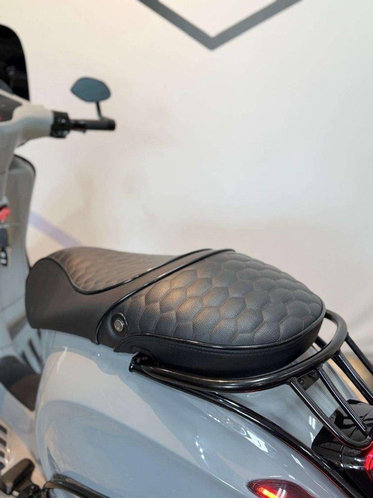 Vespa Sprint IGET E4 45km Nardo Grey full option carbon brom, Overige modellen, Ophalen of Verzenden, Zo goed als nieuw, 7005AM