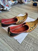 Traditionele Indiase/Pakistaanse schoenen, goud en zwart, Ophalen of Verzenden, Dames, Onbekend