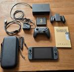 Nintendo Switch Grijs + Pro Controller + Accessoires, Avontuur en Actie, Gebruikt, Ophalen of Verzenden, Eén computer