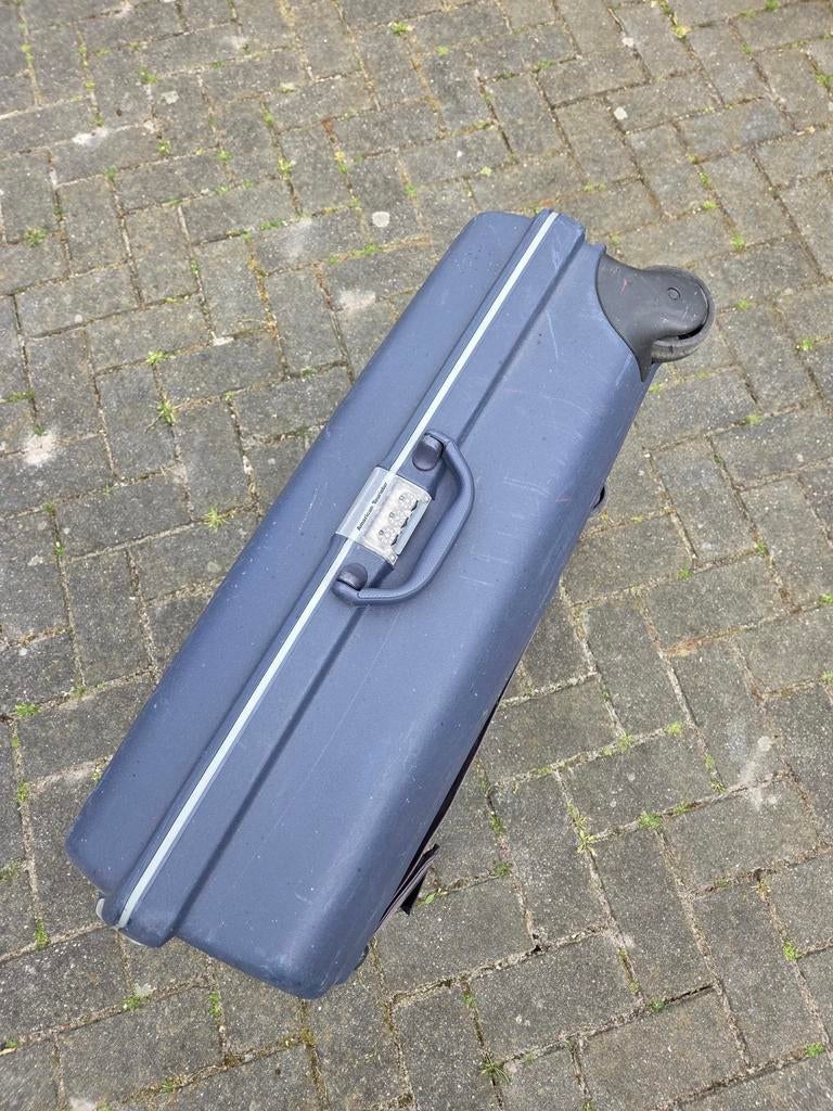American Tourister Koffer, met slot en wieltjes, Sieraden, Tassen en Uiterlijk, Koffers, Hard kunststof, Zo goed als nieuw, 70 cm of meer