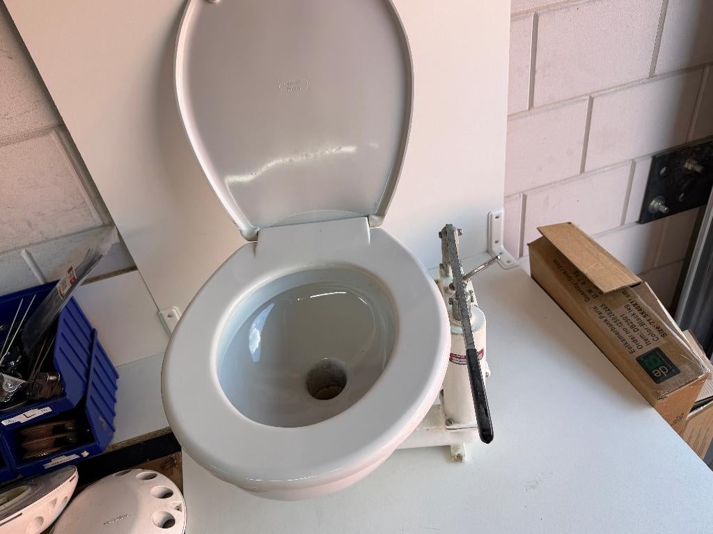 Rheinstrom toilet, Watersport en Boten, Accessoires en Onderhoud, Ophalen of Verzenden, Gebruikt, Kombuis en Sanitair