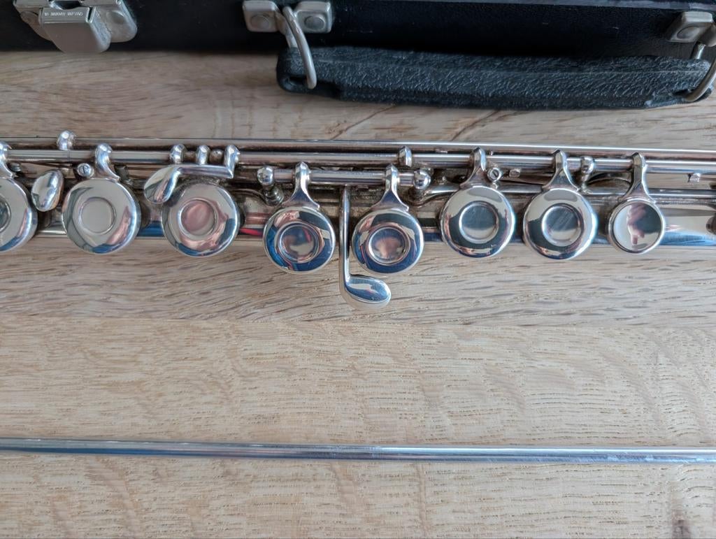 Verzilverde Gemeinhardt dwarsfluit M2 met koffer, Muziek en Instrumenten, Ophalen of Verzenden, Gebruikt