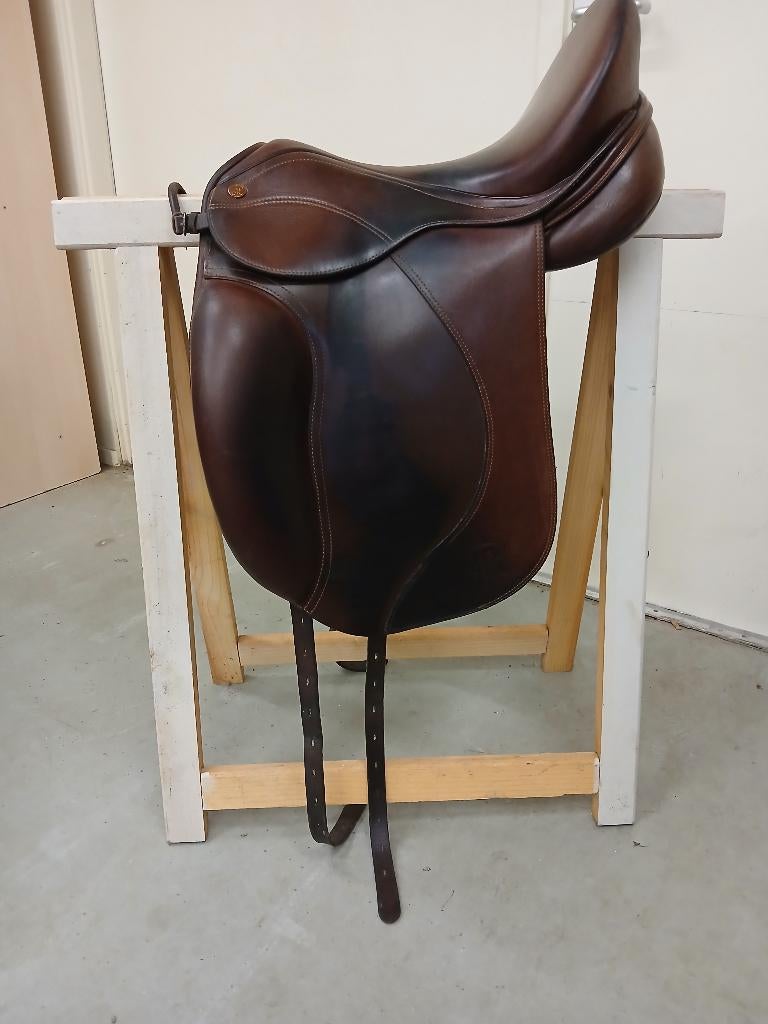 Dressuurzadel MacRider Wellington, Dieren en Toebehoren, Ophalen, Gebruikt, Dressuur