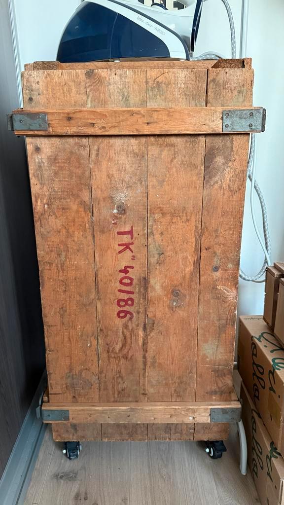 Vintage wijn-/drankkast van oude munitiekist, Antiek en Kunst, Antiek | Woonaccessoires, Ophalen