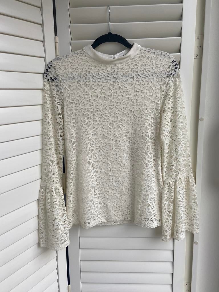 Kanten top maat S, Kleding | Dames, Wit, Ophalen of Verzenden, Zo goed als nieuw, Lange mouw