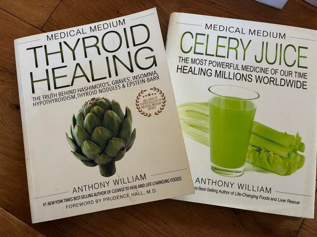 Medical Medium books : CeleryJuice (5) & ThyrodHealing (3), Ophalen of Verzenden, Zo goed als nieuw