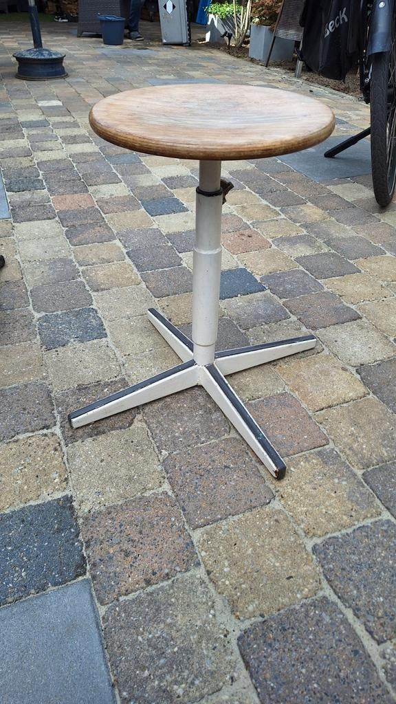 Oude schoolkruk, Huis en Inrichting, Krukjes, Ophalen, Gebruikt, Hout