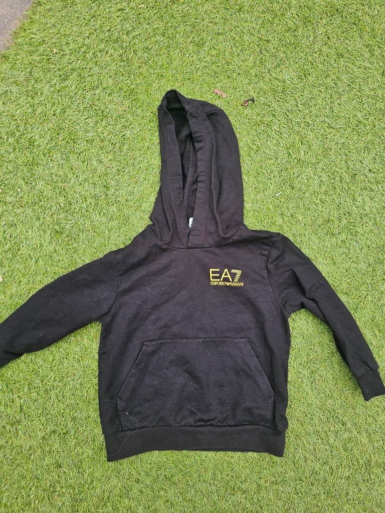 Armani vest maat 110, Kinderen en Baby's, Kinderkleding | Maat 110, Ophalen, Zo goed als nieuw, Jongen of Meisje, Trui of Vest