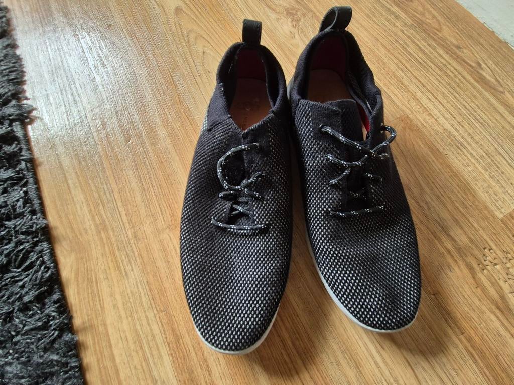 UGG 43, UGG, Zwart, Ophalen of Verzenden, Sneakers of Gympen