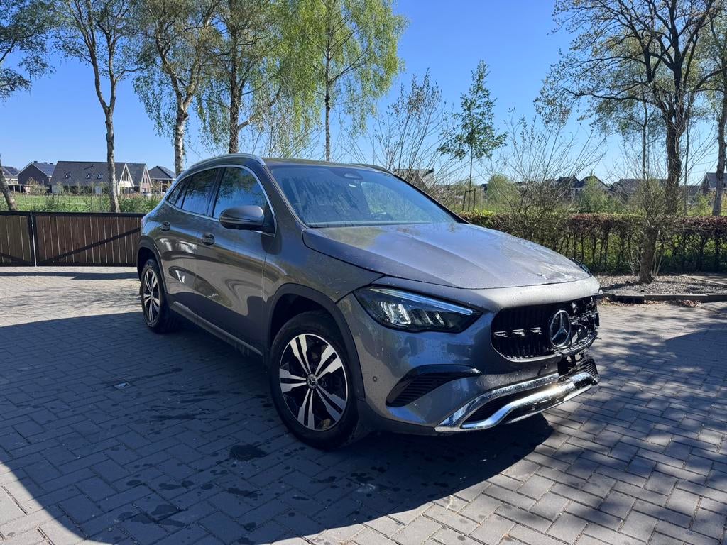 Mercedes-Benz GLA 250e Facelift ACC Leer Camera 2024 Led VOL, Auto diversen, Schadeauto's, Munchen, Mercedes-Benz, Hybride Elektrisch/Benzine