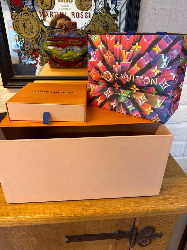 Limited Edition Louis Vuitton Tasje met Originele Doos, Sieraden, Tassen en Uiterlijk, Tassen | Damestassen, Ophalen of Verzenden