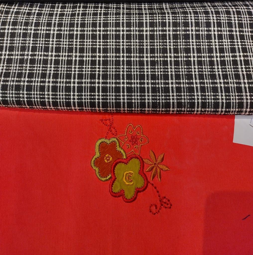 Te koop aangeboden: Diverse stoffen pnr.4 , Overige kleuren, 120 cm of meer, Ophalen of Verzenden, Katoen