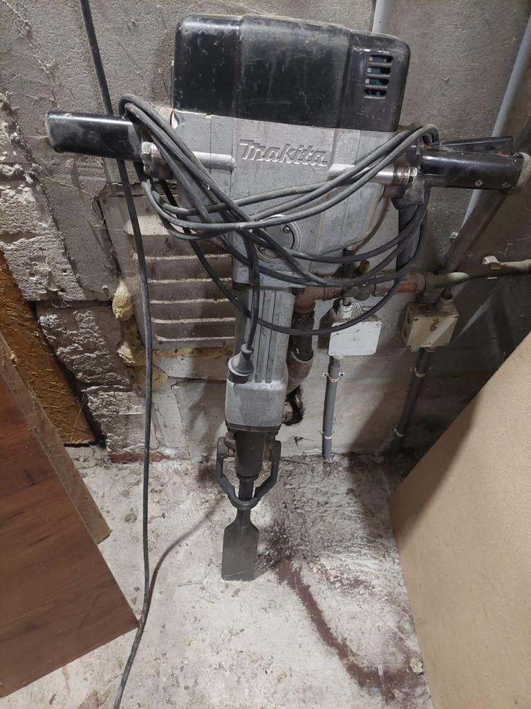 Makita HM1800 breekhamer 32kg, Ophalen, Gebruikt