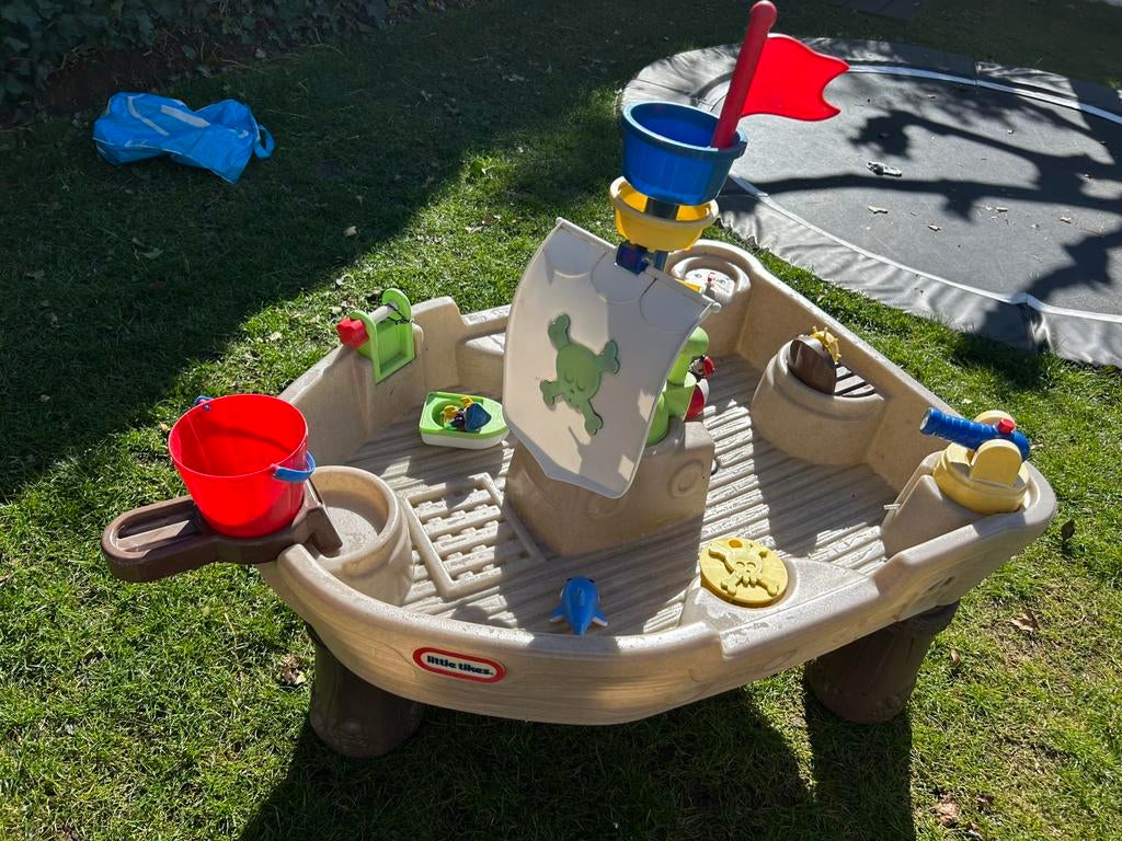Watertafel piratenboot Little tikes, Ophalen, Gebruikt