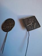 Vintage Spelden: Vrijheid en Haja, Ophalen of Verzenden, Gebruikt, Overige onderwerpen, Speldje of Pin