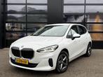 BMW 2-Serie Active Tourer 218i Luxury Line Headup Camera, Auto's, BMW, Gebruikt, 1445 kg, Wit, 3 cilinders